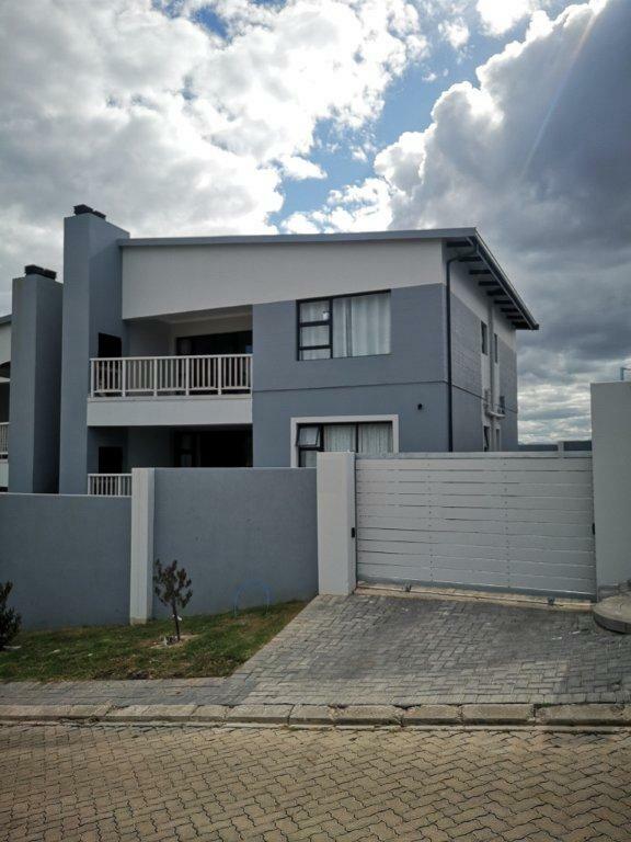 3 bedroom apartment for rent in Island View