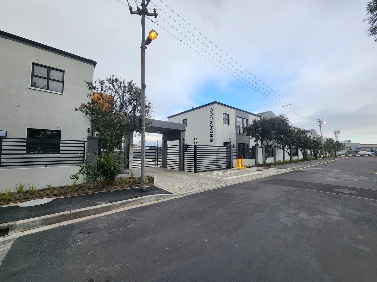 Modern 2 bedroom apartments available in Ottery