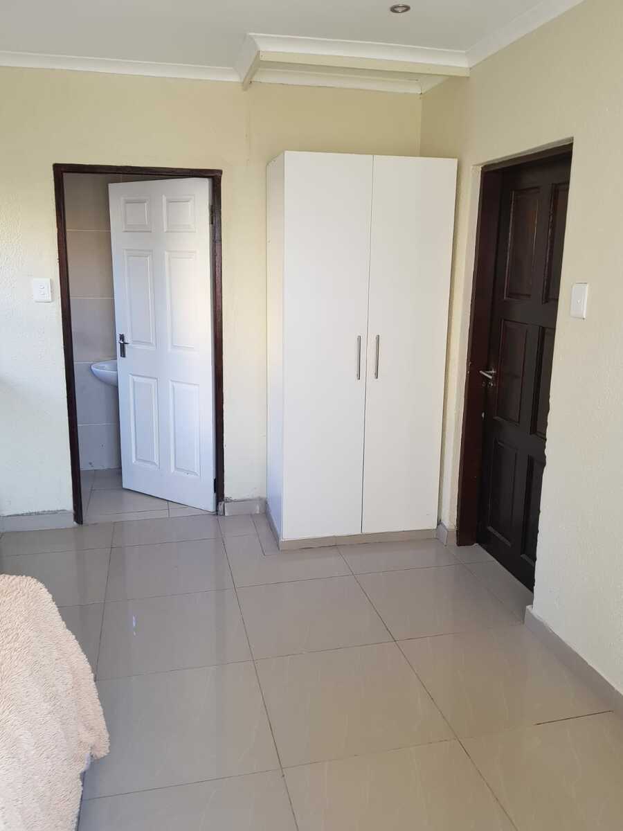 KEMPTON PARK BIRCHACRES BACHELOR