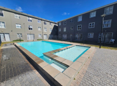 2 Bedroom Apartment to Rent in Costa Da Gama, Muizenberg