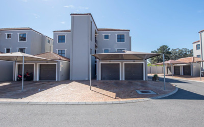 2 Bedroom Apartment / Flat to Rent in Protea Heights, Brackenfell