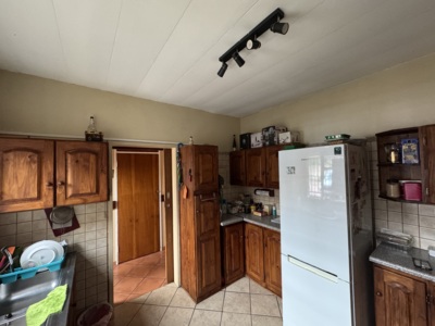 Spacious 3-Bedroom Duplex to Let in Wingate Park