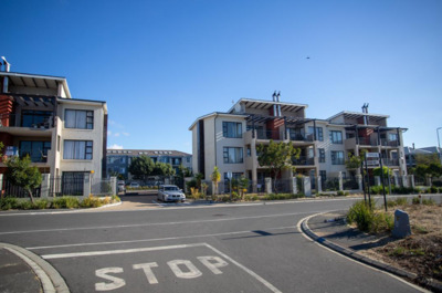 2 Bedroom Apartment / Flat to Rent in Burgundy Estate, Milnerton